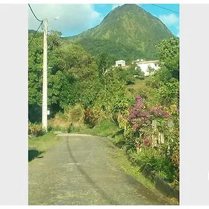 A La Montagne Le Morne-Vert